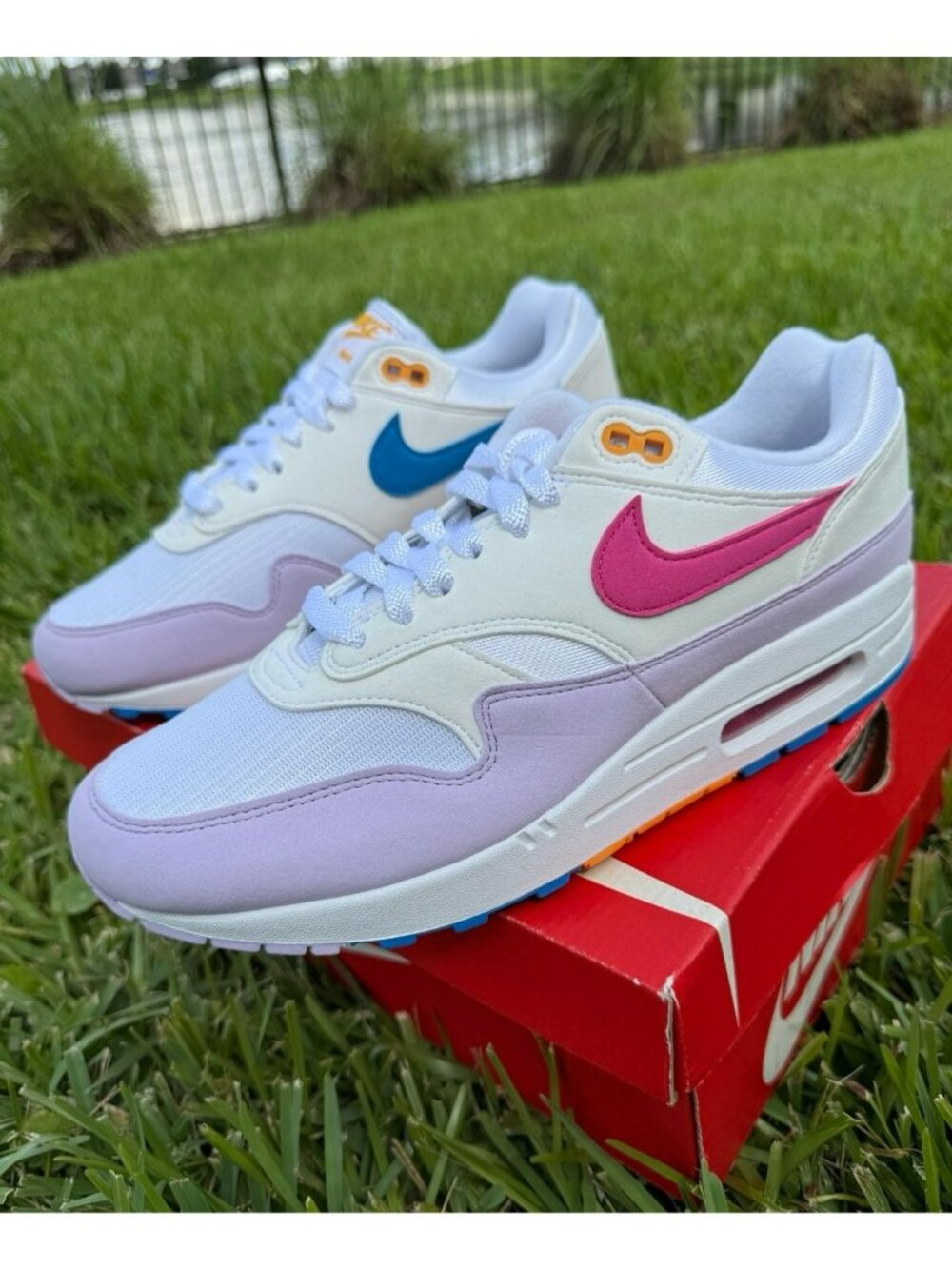 9.5 men’s Nike Air Max 1 87 white multicolor HF5071-100 running sneakers